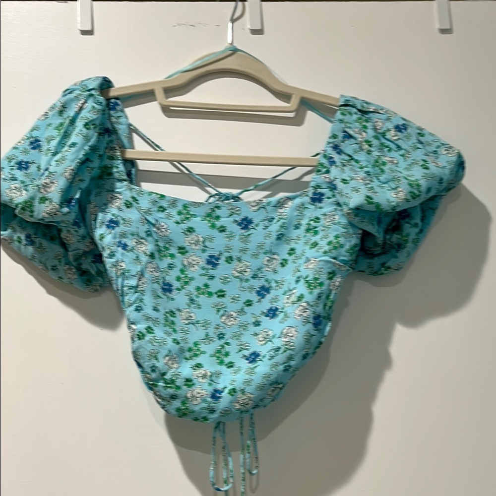 Skylar + Madison Aqua Floral Women’s
Puff Sleeve Blouse